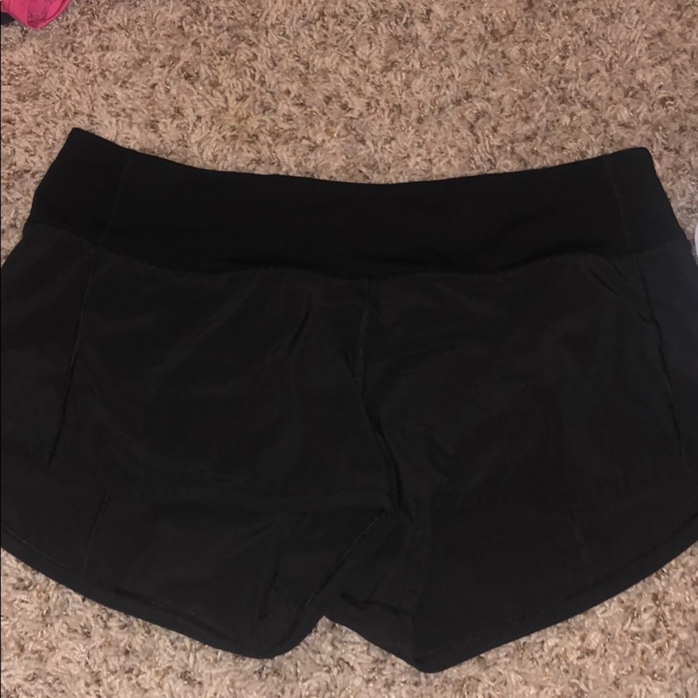 Black Lululemon speed up 2.5 shorts